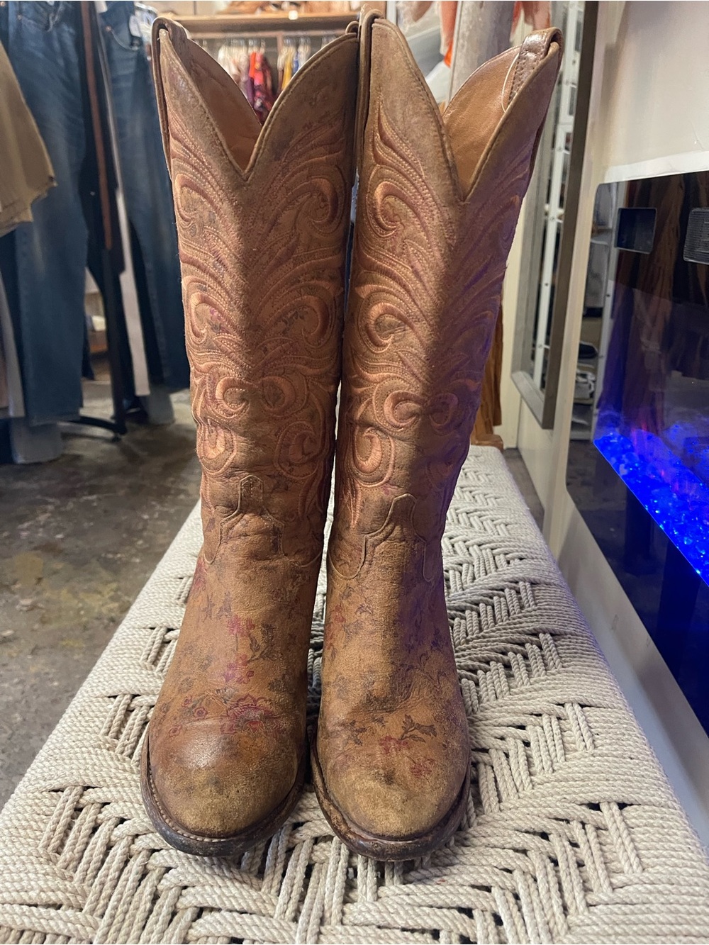 Lucchese Women's Brown Embroidered Western Boots - Classic Cowboy Style